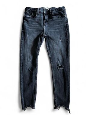 Zara woman’s black distressed skinny jeans Size 10